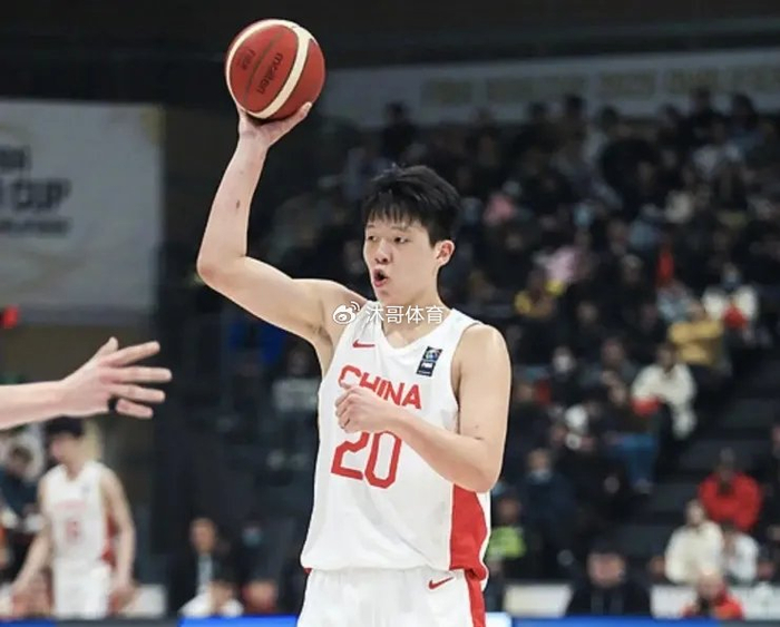 男篮短训营阵容调整!曾凡博等三人增补入队 杨瀚森将于6月8日归队报到|深圳新世纪|王浩然|中国篮球之队|杨翰森|胡明轩_新浪体育_新浪新闻